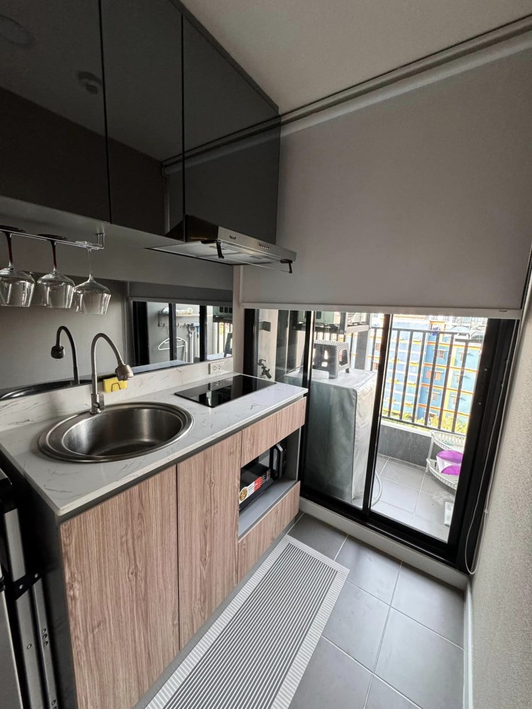 Condo for sale: Attitude bu condominium, decorated room, ready to move in, built in very well, complete in one place, buy quickly.