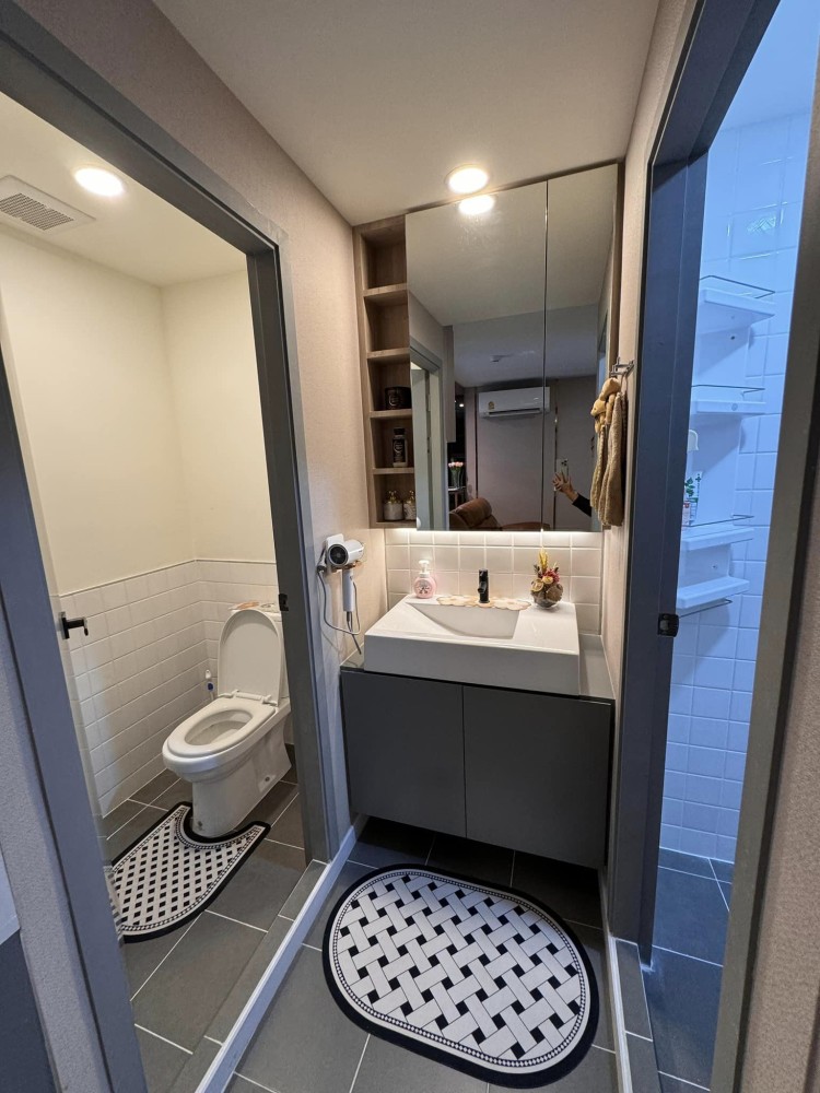 Condo for sale: Attitude bu condominium, decorated room, ready to move in, built in very well, complete in one place, buy quickly.