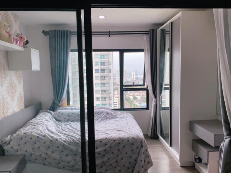 ให้เช่า Aspire Sathorn-Taksin ติดวอลทั้งห้องปังสุดๆ โซฟาอย่างดีนั่งสบายสุดๆ ให้ไว ช้าอดนะจ้า