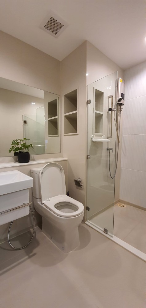 ให้เช่า คอนโด ไลฟ์ ลาดพร้าว ตกแต่งบิ้วอินสุดปัง โดนใจ ชั้นสูง มาแต่ตัว ก็อยู่ได้เลยจ้า