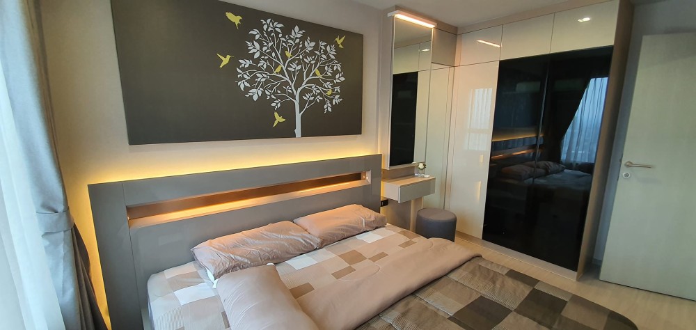 ให้เช่า คอนโด ไลฟ์ ลาดพร้าว ตกแต่งบิ้วอินสุดปัง โดนใจ ชั้นสูง มาแต่ตัว ก็อยู่ได้เลยจ้า