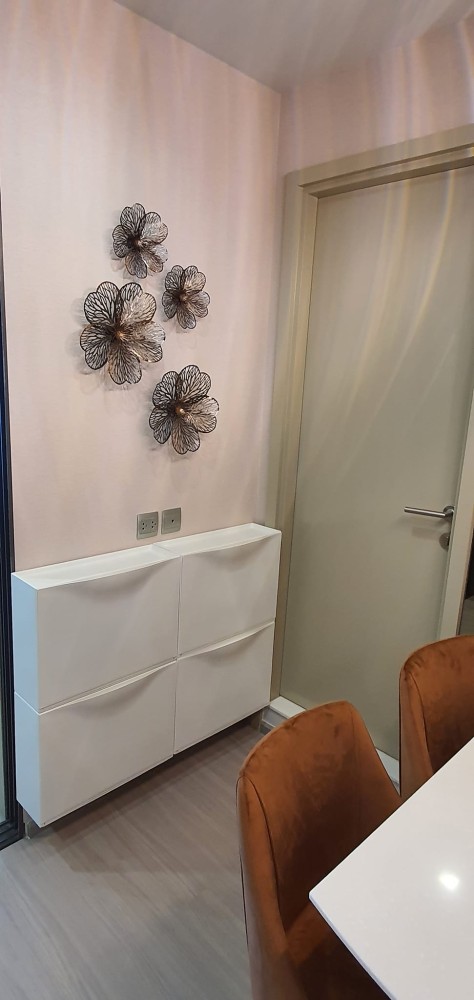 ให้เช่า คอนโด ไลฟ์ ลาดพร้าว ตกแต่งบิ้วอินสุดปัง โดนใจ ชั้นสูง มาแต่ตัว ก็อยู่ได้เลยจ้า