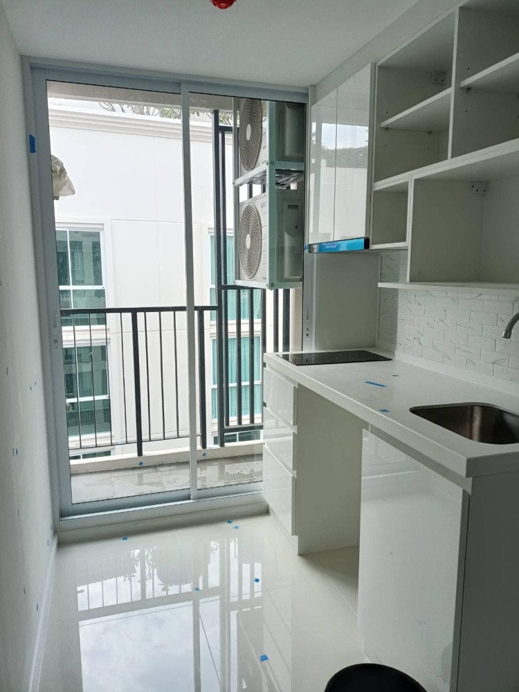 ปล่อยเช่า ชาโตว์ อินทาวน์ รัชโยธิน กั้นห้องเป็นสัดส่วน เฟอร์นิเจอร์ครบชุด พร้อมโซฟาน่านั่่่ง จองเลย