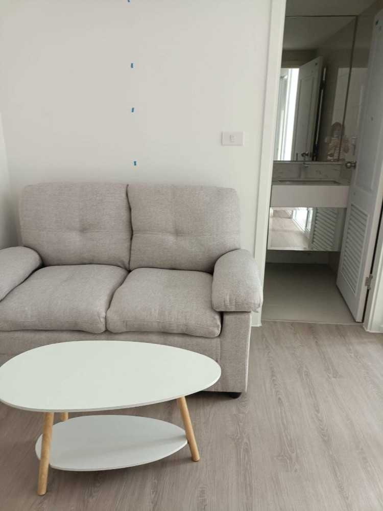 ปล่อยเช่า ชาโตว์ อินทาวน์ รัชโยธิน กั้นห้องเป็นสัดส่วน เฟอร์นิเจอร์ครบชุด พร้อมโซฟาน่านั่่่ง จองเลย