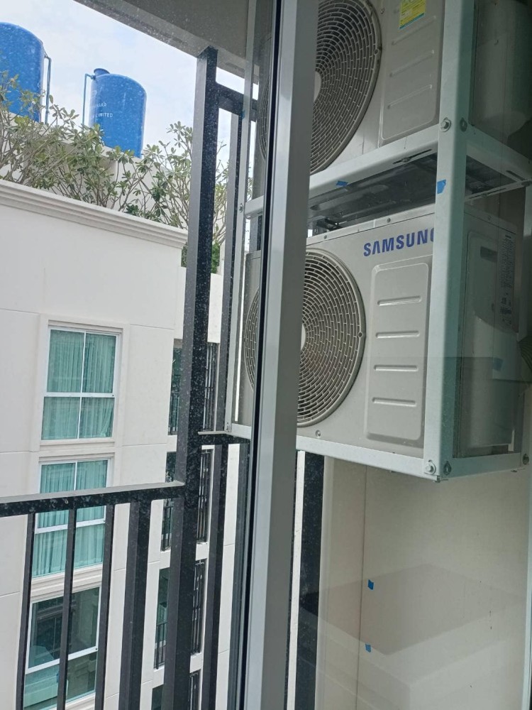 ปล่อยเช่า ชาโตว์ อินทาวน์ รัชโยธิน กั้นห้องเป็นสัดส่วน เฟอร์นิเจอร์ครบชุด พร้อมโซฟาน่านั่่่ง จองเลย