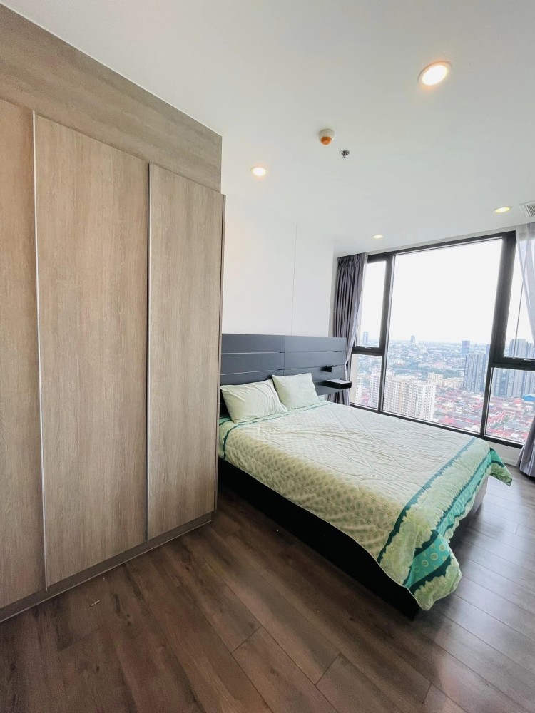 Condo for rent Whizdom Essence  2 ห้องนอน 2 ห้องน้ํา เฟอร์นิเจอร์ครบ ชั้น 33 รอให้คุณมาจับจองอยู่จ้า