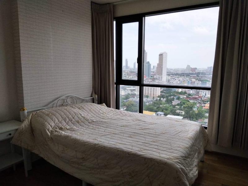 For rent Fuse Sathorn-Taksin ห้องพร้อมอยู่ เฟอร์ครบ ในราคาเบาๆๆ อย่ารอช้า รีบจองกันไวๆๆนะจ๊ะ