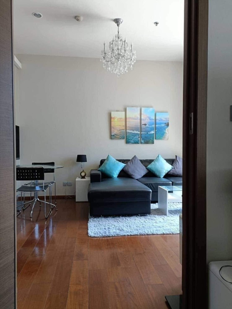 For RENT QUATTRO by Sansiri 1 bedroom 1 bathroom with furniture and complete items. Don't miss it. Book now.
