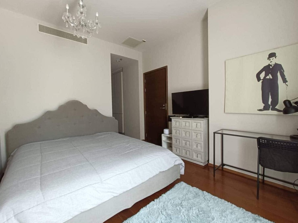 For RENT QUATTRO by Sansiri 1 bedroom 1 bathroom with furniture and complete items. Don't miss it. Book now.