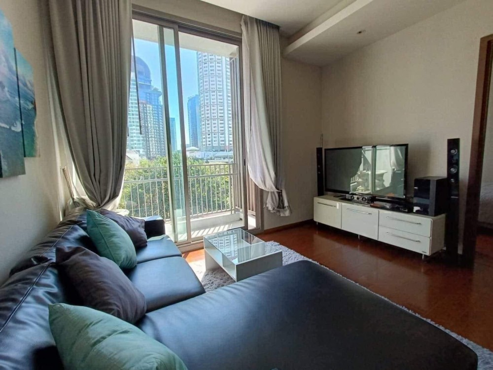 For RENT QUATTRO by Sansiri 1 bedroom 1 bathroom with furniture and complete items. Don't miss it. Book now.