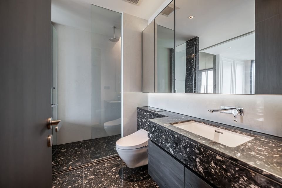 Condo for rent or sale, Beatnik Sukhumvit 32, DUPLEX PENTHOUSE room, south facing, very cool breeze, beautiful view.