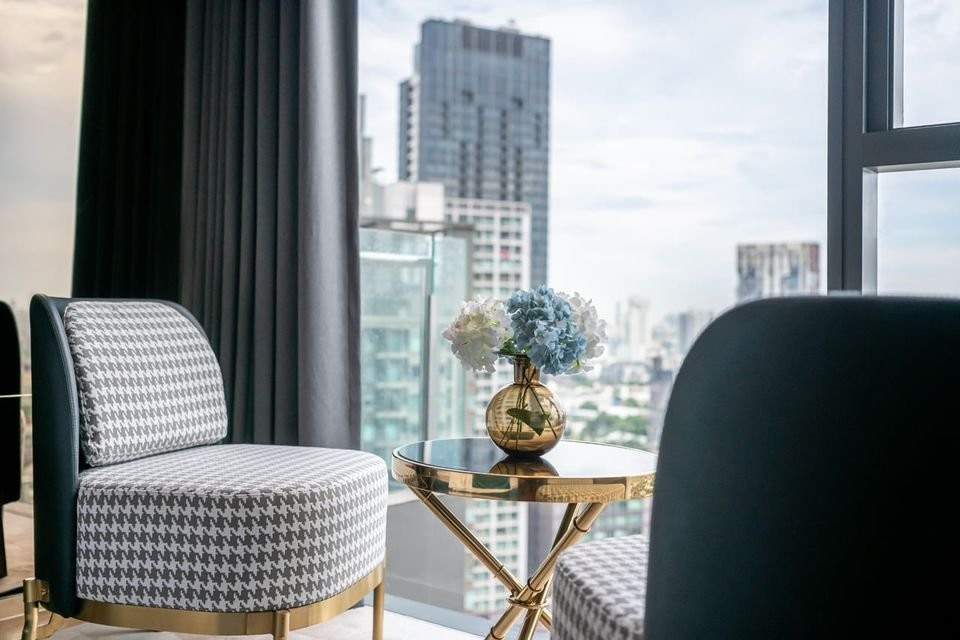 Condo for rent or sale, Beatnik Sukhumvit 32, DUPLEX PENTHOUSE room, south facing, very cool breeze, beautiful view.