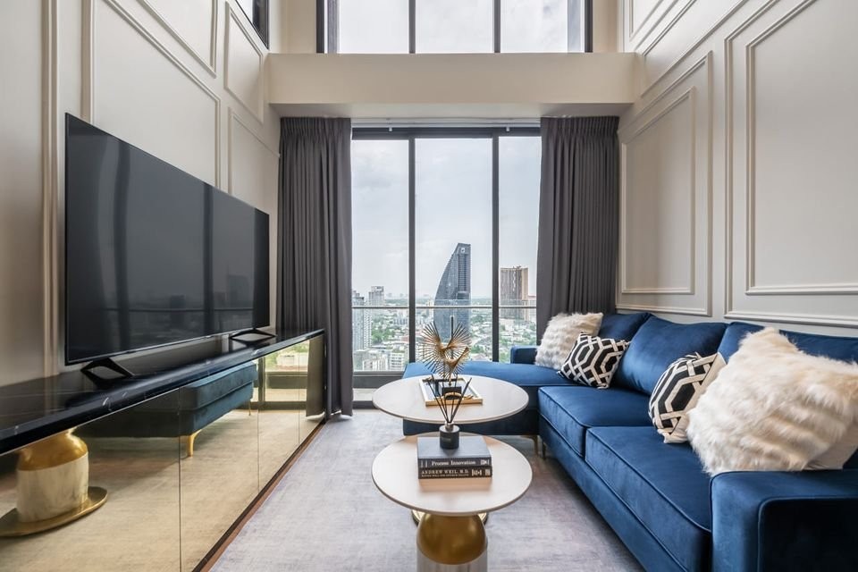Condo for rent or sale, Beatnik Sukhumvit 32, DUPLEX PENTHOUSE room, south facing, very cool breeze, beautiful view.
