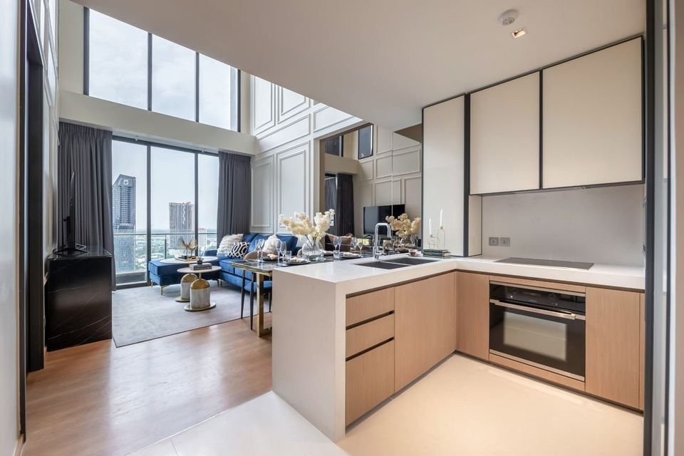 Condo for rent or sale, Beatnik Sukhumvit 32, DUPLEX PENTHOUSE room, south facing, very cool breeze, beautiful view.