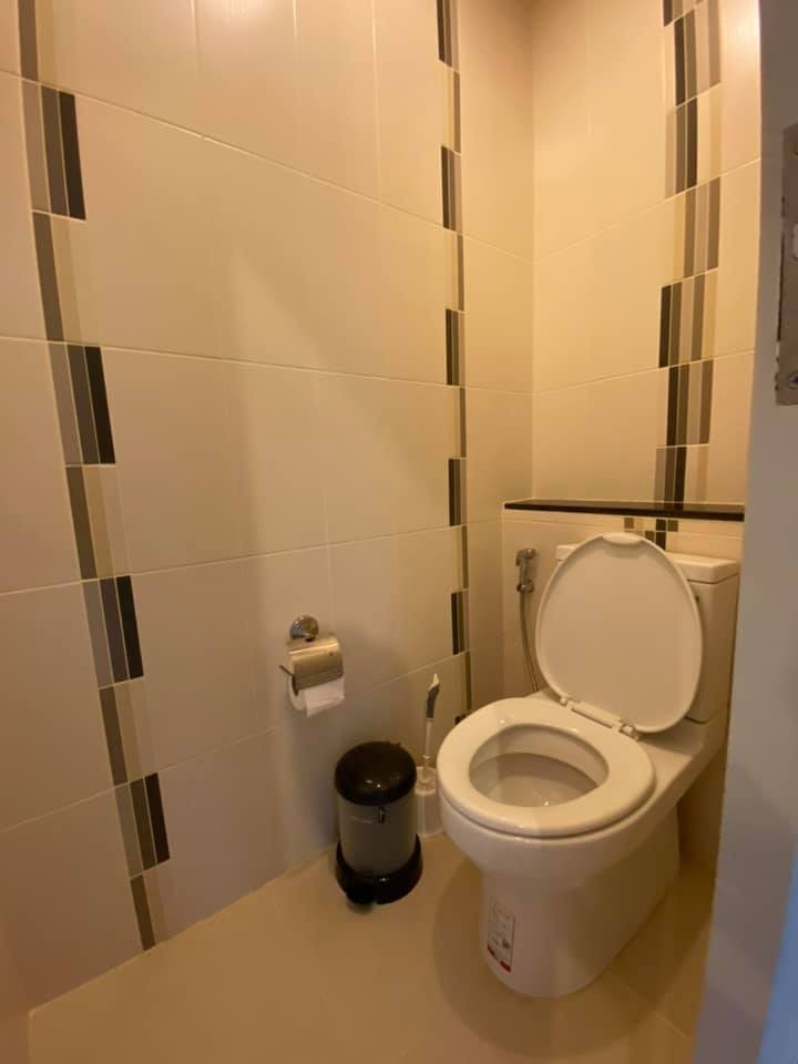 For rent or sale Condo Centric Tiwanon Station, spacious room, fully furnished. Ready to move in. Don't miss it. Book now.