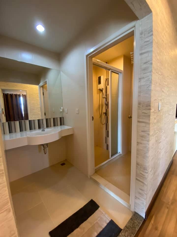 For rent or sale Condo Centric Tiwanon Station, spacious room, fully furnished. Ready to move in. Don't miss it. Book now.