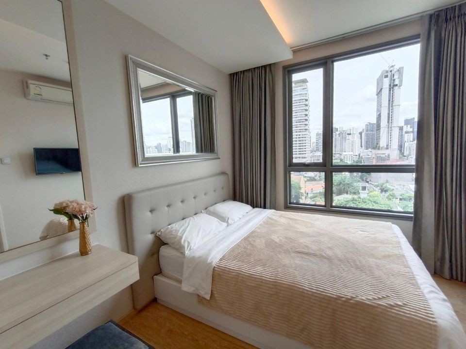 ขาย H Condo Sukhumvit 43 ตกแต่งเรียบหรู น่าอยู่มาก เฟอร์นิเจอร์ทุกชิ้นคัดมาอย่างดี จองด่วนๆ