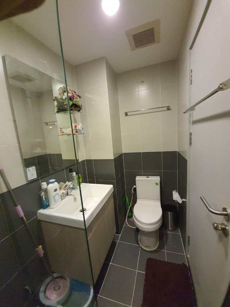 For rent  Ideo Mobi Charan Interchange ห้องติดวอลเปเปอร์อย่างดี ราคาไม่แรง คุณต้องรีบย้าย