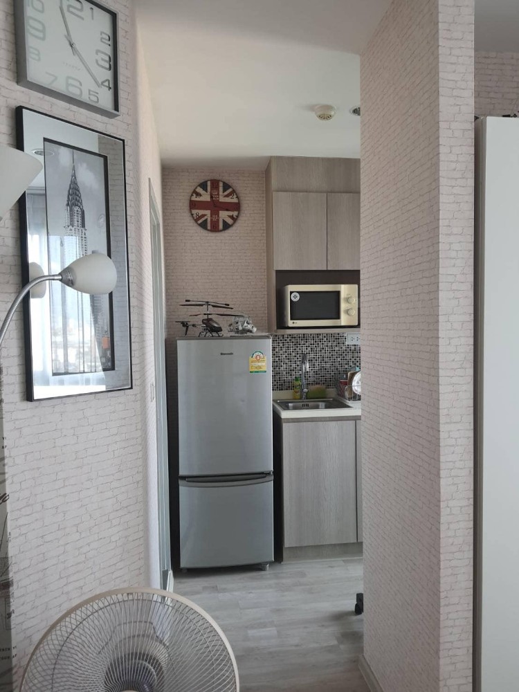 For rent  Ideo Mobi Charan Interchange ห้องติดวอลเปเปอร์อย่างดี ราคาไม่แรง คุณต้องรีบย้าย