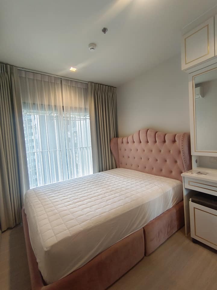 For rent Life Asoke-Rama9  1 bedroom plus ห้องแต่งสวยบิ้วอิน อย่างดีทั้งห้อง อย่าปล่อยหลุดมือ