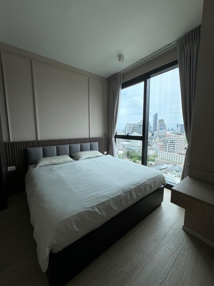 ขายห้องโครงการ The Lofts Silom ห้องพร้อมอยู่ Fully furnished with built-in บอกเลยว่าห้ามพลาด