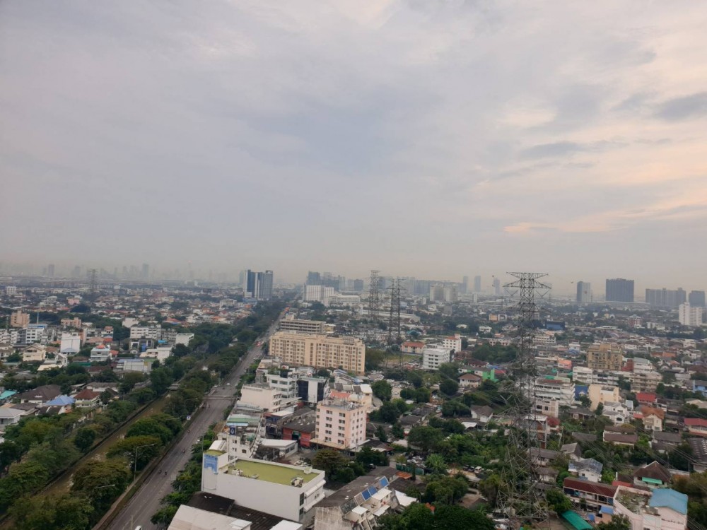 ขายด่วน คอนโด ลุมพินี วิลล์ ประชาชื่น-พงษ์เพชร 2 ตึก A ชั้นสูง วิวเมืองสวยๆ สนใจจองเลย ด่วนๆ