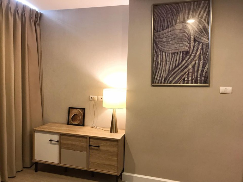 ด่วนๆ คอนโด ให้เช่า Metrosky prachacheun ห้องDuplex ห้องสวยหรู วิวสระว่ายน้ำ อย่ารอช้ารีบจองเลย