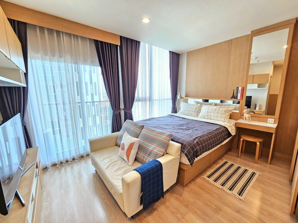 For Rent Condo Noble Revolve Ratchada ห้องทิศเหนือ มองลงมาเป็นวิวสวน Fully Furnished จองด่วนๆจร้า