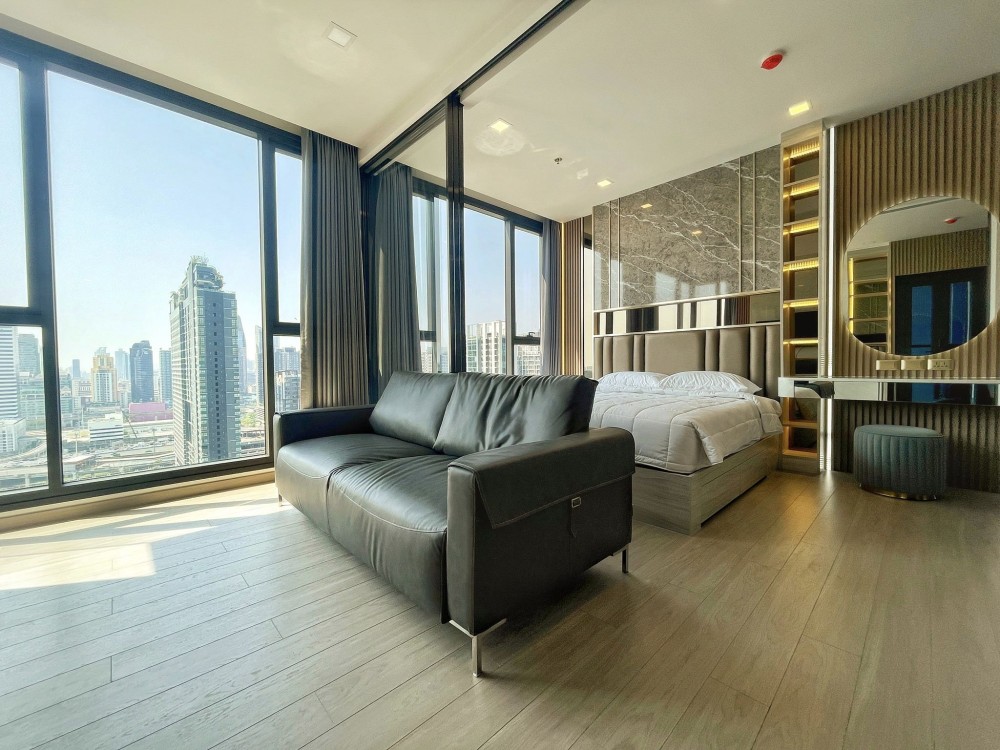 ขาย ให้เช่า!! คอนโด วัน ไนน์ ไฟว์ อโศก-พระราม 9 ตกแต่ง Luxury Built-in Furniture วิวสุดปัง จองเลย!!