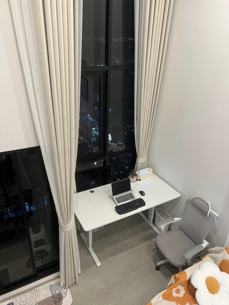 ให้เช่า ออริจิ้น ปลั๊ก แอนด์ เพลย์ รามคำแหง ทริปเปิ้ล สเตชั่น ชั้นสูง ห้อง 2 ชั้น พร้อมเฟอร์ จองเลย