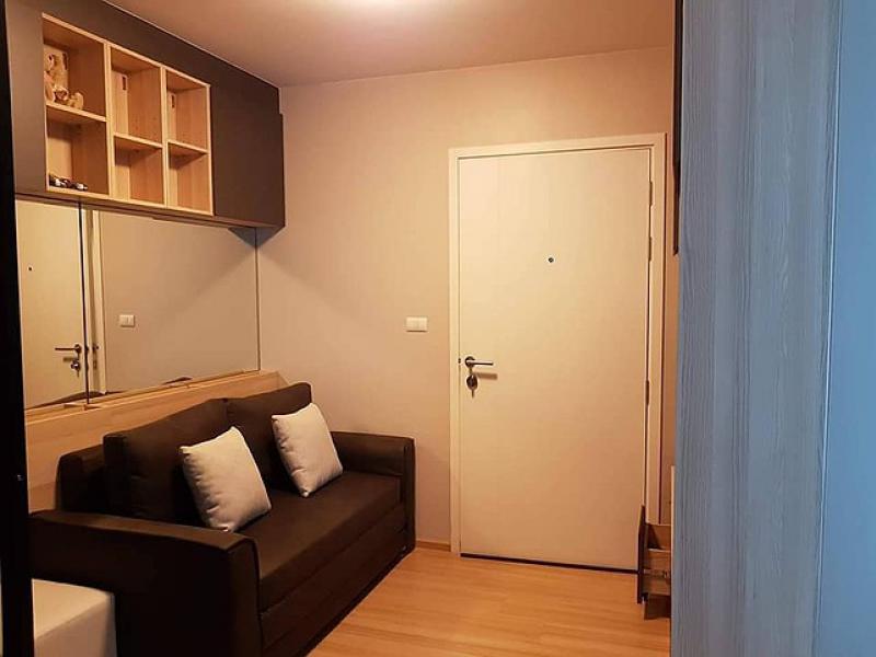 ห้องตกแต่งสวยพร้อมเข้าอยู่ เฟอร์นิเจอร์บิ้วอินใหม่เอี่ยมทั้งห้อง ให้เช่า พลัมคอนโด แจ้งวัฒนะ สเตชั่น