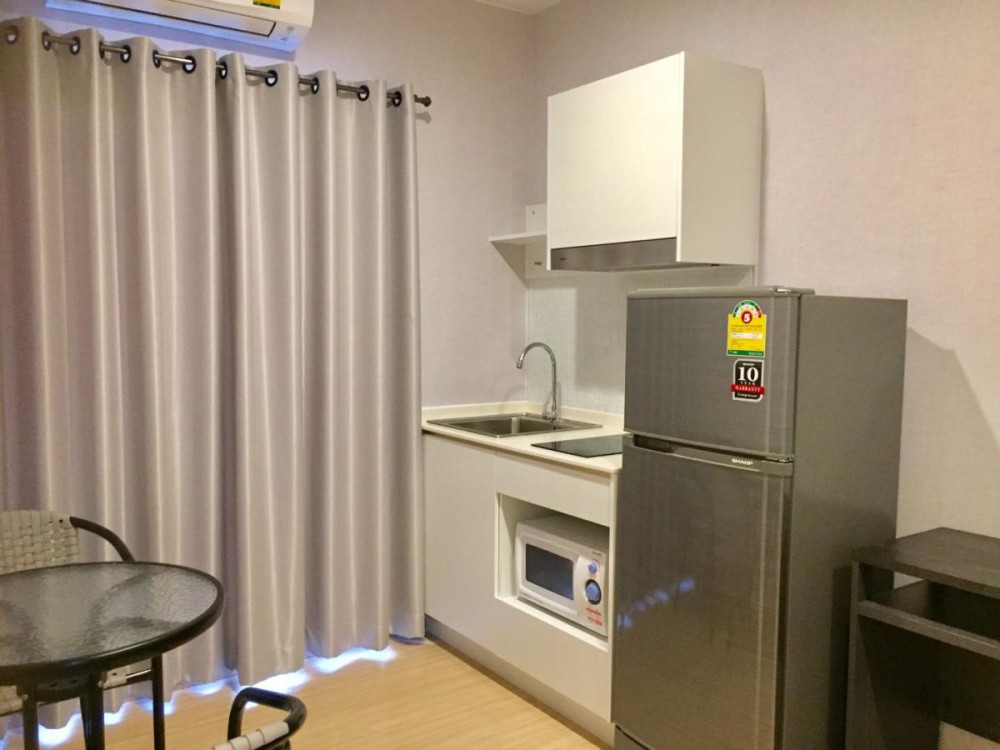 ให้เช่า Plum Condo Pinklao Station ห้องชั้นสูงวิวสระว่ายน้ำ พร้อมเฟอร์นิเจอร์อย่างดี ไม่จองพลาดมาก