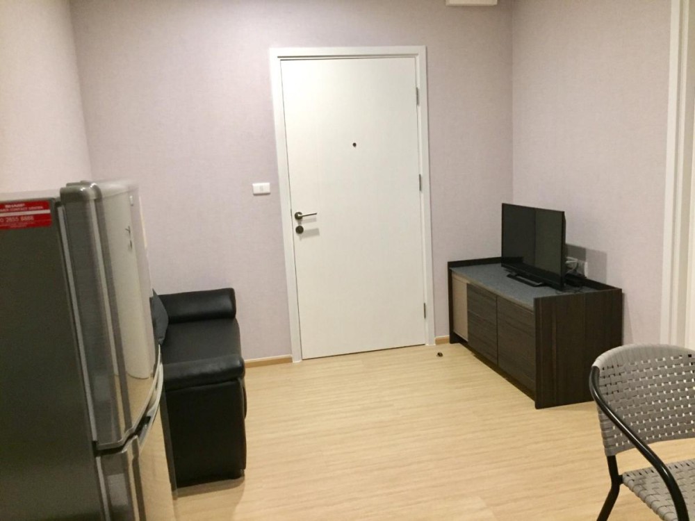 ให้เช่า Plum Condo Pinklao Station ห้องชั้นสูงวิวสระว่ายน้ำ พร้อมเฟอร์นิเจอร์อย่างดี ไม่จองพลาดมาก