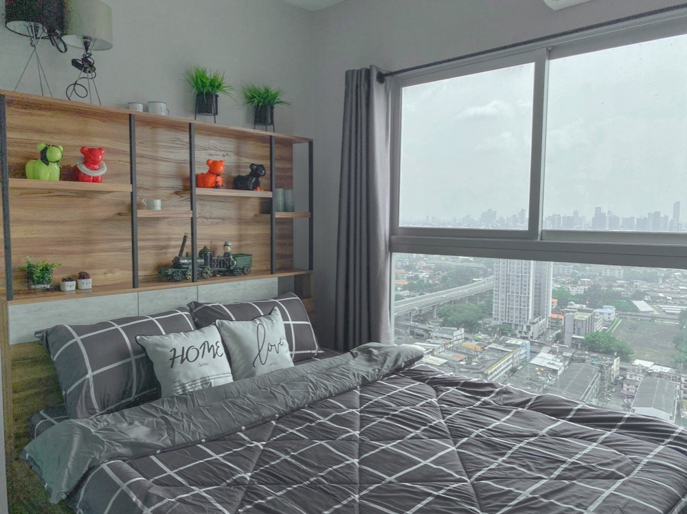 For Rent Plum Condo Ramkamhaeng Station ห้องมุม มีหน้าต่างให้ลมเข้า-ออก วิวเมืองโล่ง จองด่วนๆ