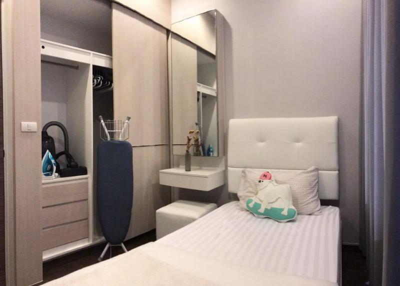 For rent คอนโด คิว อโศก ห้องสวย ตกแต่งแน่น เฟอร์นิเจอร์ + เครื่องใช้ไฟฟ้าครบ พร้อมเข้าอยู่ จองเลย
