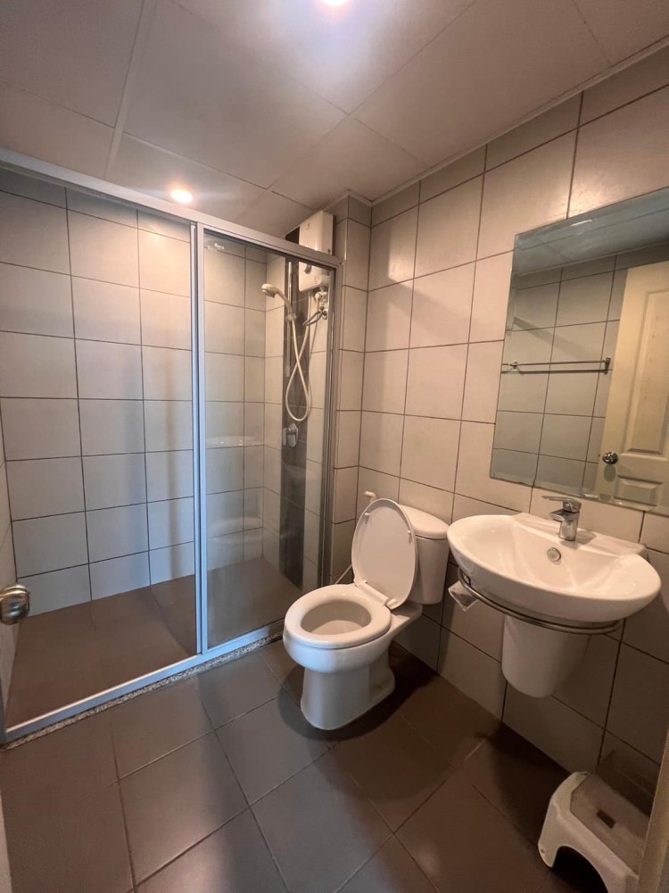 For rent Supalai Cute Phahon Yothin 34, studio room, fully furnished, pool view, not stuffy, comfortable, book now.