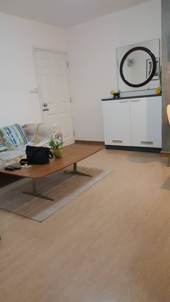 ให้เช่า คอนโด สราญวิลล์ @ แฮปปี้แลนด์ ห้องน่าอยู่ ขนาดกว้างกำลังดี เฟอร์ครบ ชั้น 5 ห้ามพลาดเลยจ้า