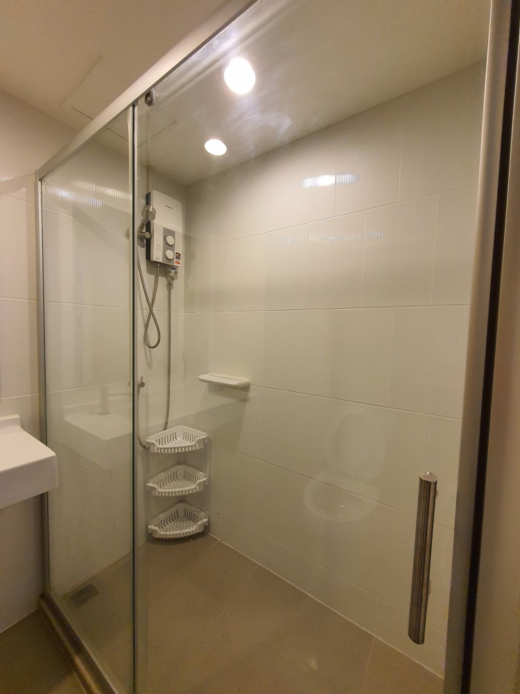 For rent, U Delight Ratchavipha, fully furnished, pool view, ready to move in. Don't miss it.