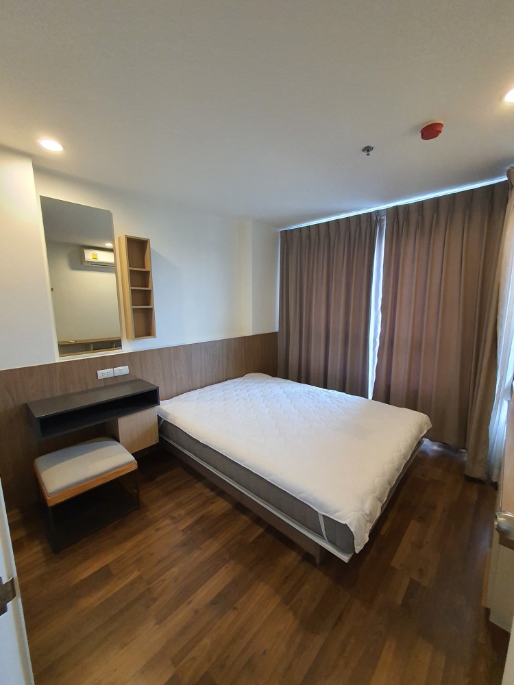 For rent, U Delight Ratchavipha, fully furnished, pool view, ready to move in. Don't miss it.