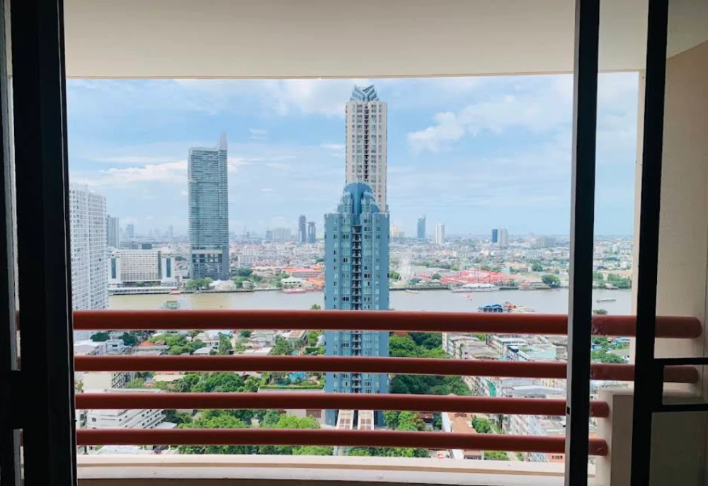 Master View Executive Place