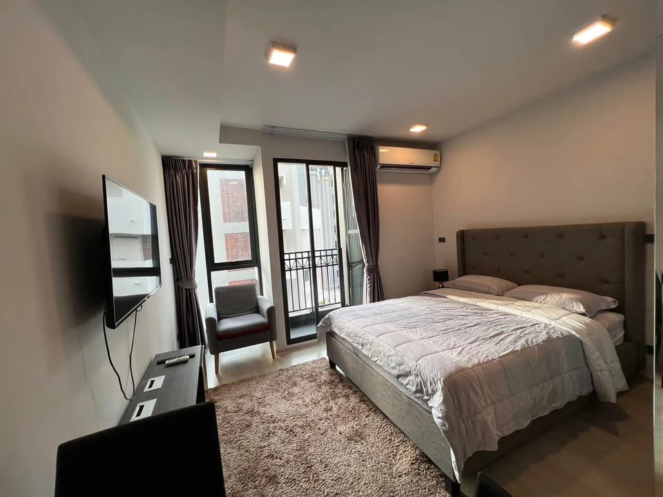 for sale / rent Venio Sukhumvit 10 Near the Skytrain Terminal 21 shopping mall, good location in the heart of the city, don't miss it!