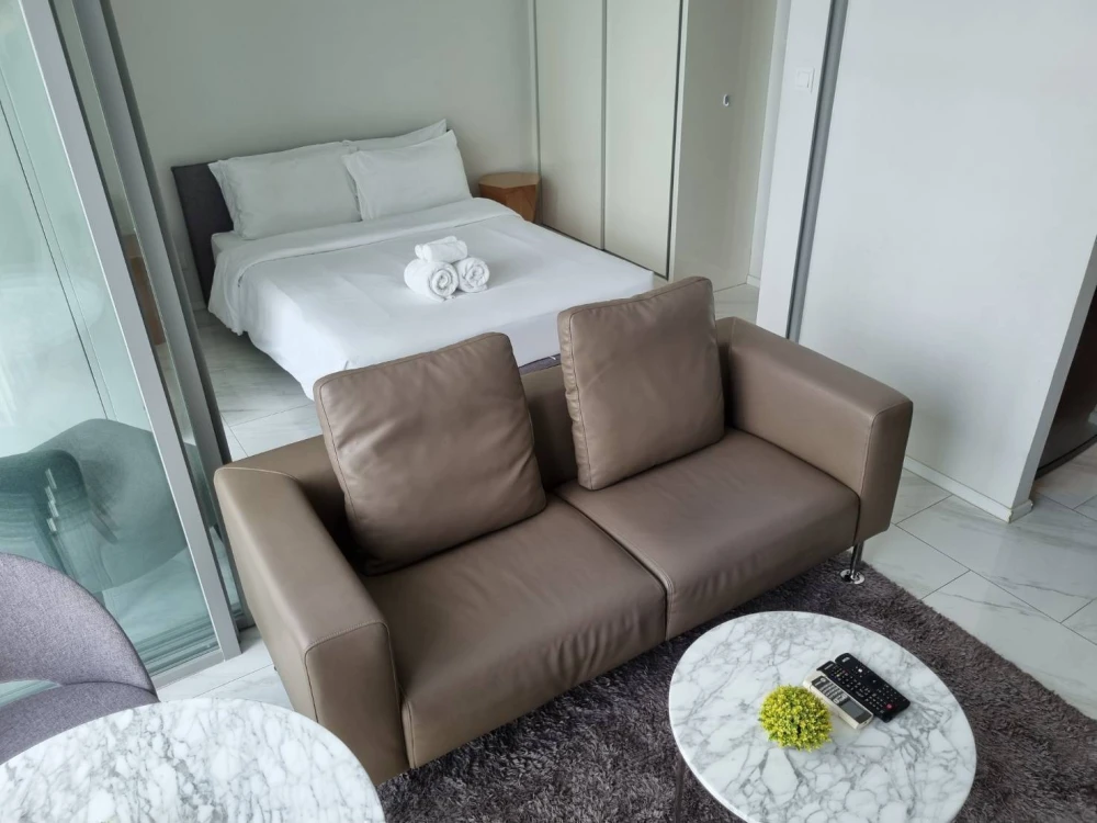 Condo for sale / rent at Hyde Sukhumvit 11, good location, 11th floor, no block view, near the train, can't find anywhere else, hurry up!