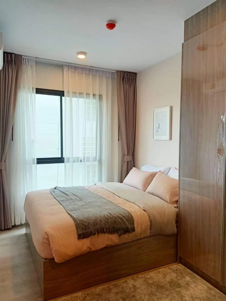 Condo for sale / rent, Notting Hill Sukhumvit 105, fully furnished. Install wallpaper in the whole room. Book now before you miss it.