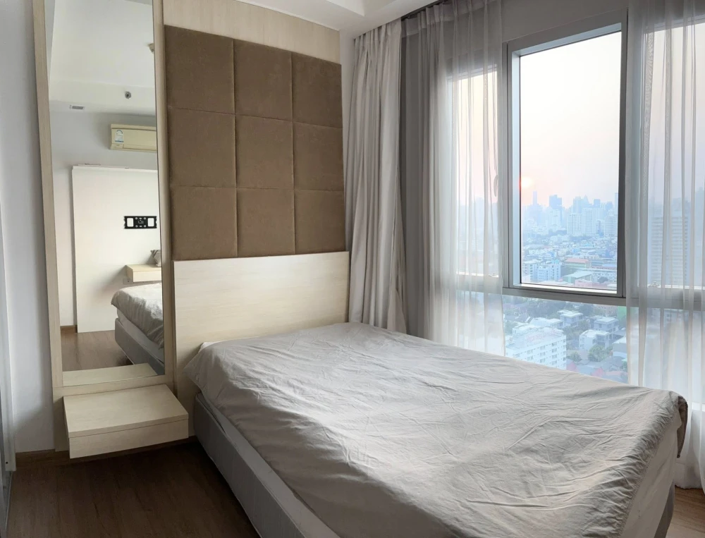 ** Condo for sale, Thru Thonglor ** wide room, good location, suitable for family or investment, urgently buy
