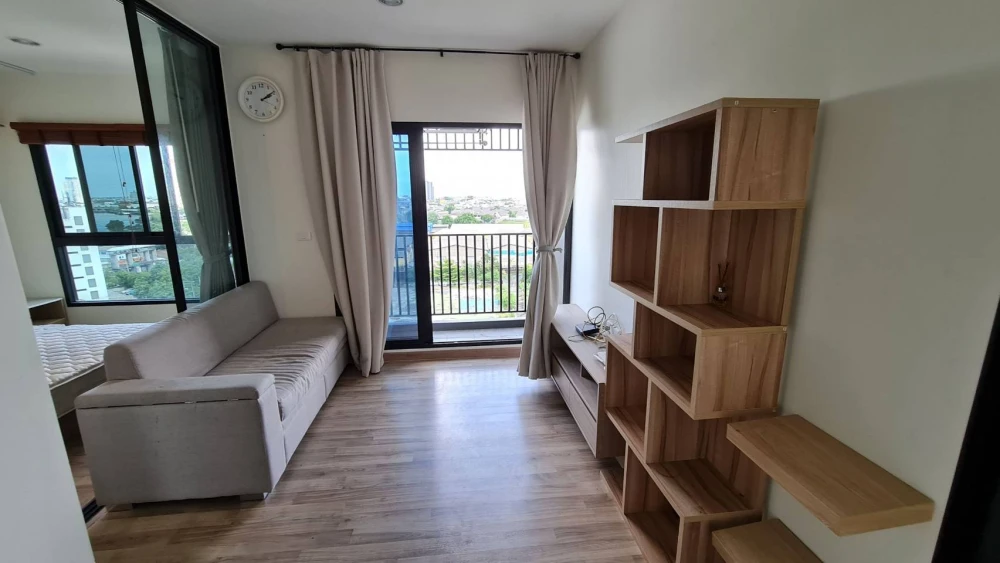Condo for sale, Niche Mono Charoennakorn, beautiful pool view, convenient transportation, good location, worth investing, don't miss it!!