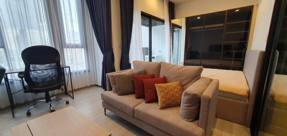 Condo for sale, XT Ekkamai, ready room, 19th floor, high view, complete in one place If interested, hurry up to move to reserve quickly.