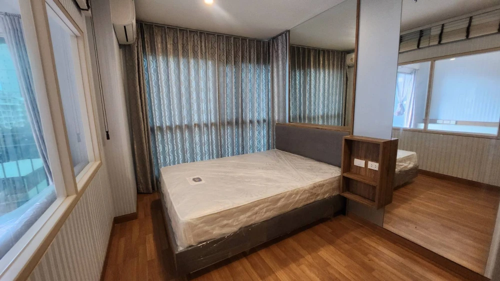 Urgent sale!! Lumpini Park Vibhavadi-Chatuchak Condo, 6th floor, garden view, beautiful room, fully furnished, ready to move in. Don't miss out!!