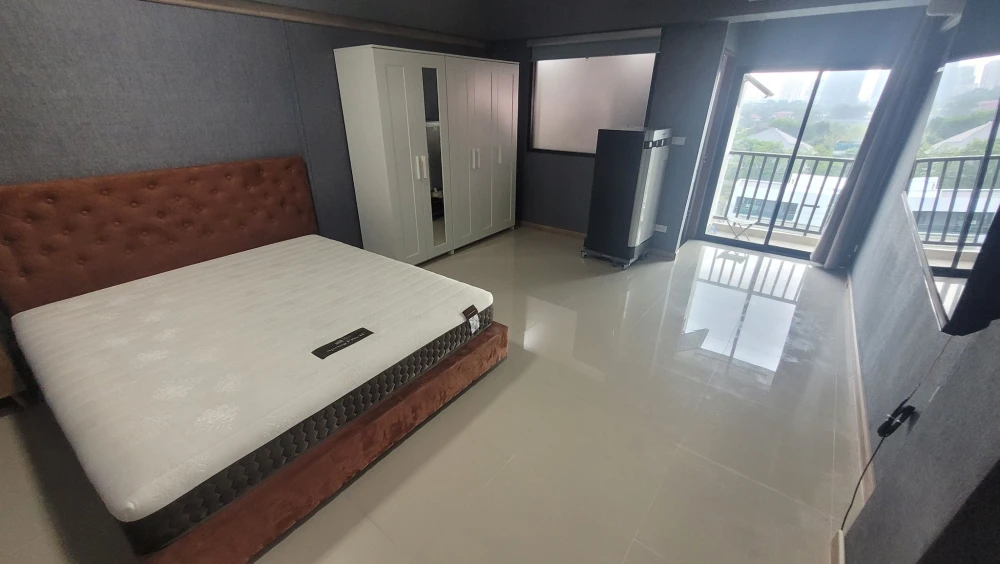 For sale: Siri Sri Lasalle, 8th floor, fully furnished, reserve now, don't wait, hurry!