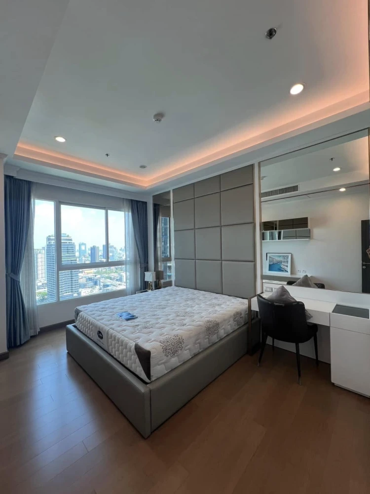 For sale, for rent Supalai Elite at Phayathai, well-built bedroom, spacious area, high floor, great view, very worth booking.