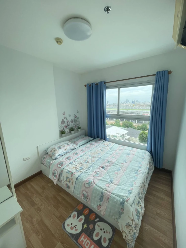 For sale: The Trust Condo Pattaya South (South Pattaya), convenient transportation, room is on the poolside side of the condo, hurry and book!!